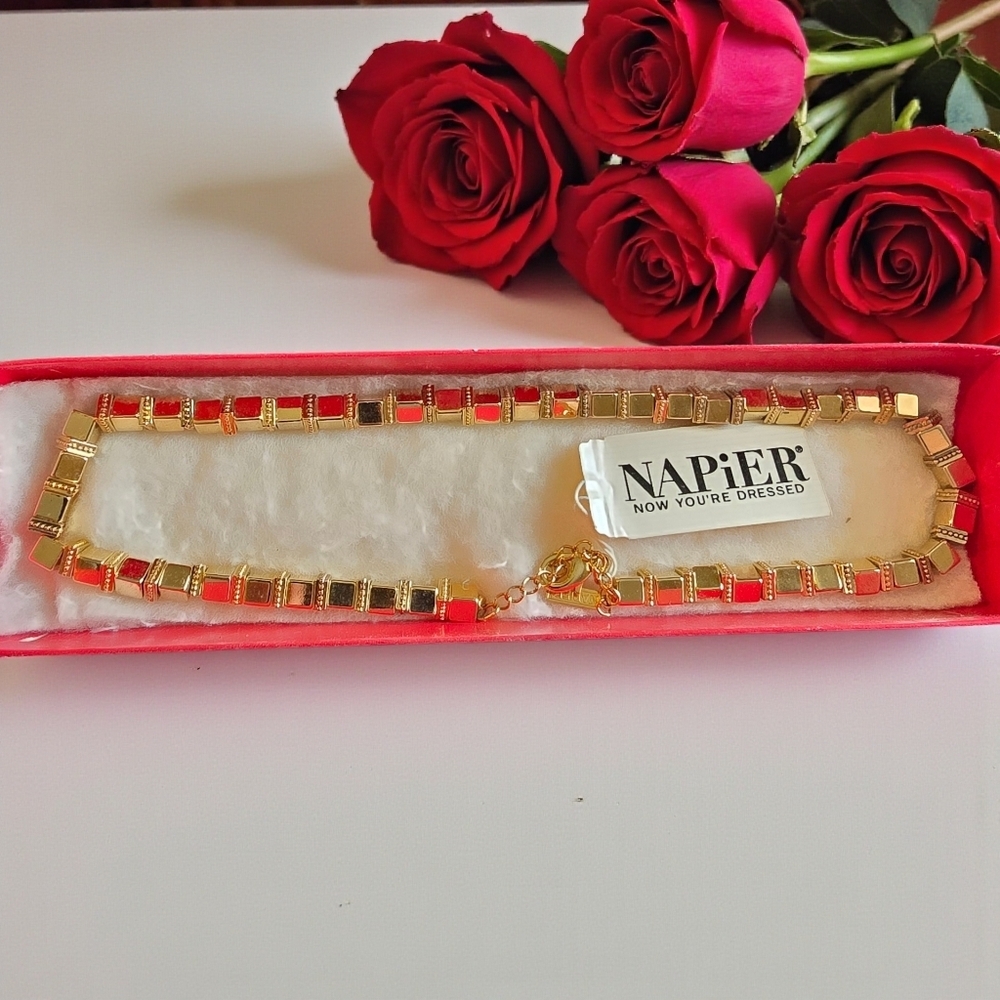 Vintage Napier Gold Square Link Necklace - Picture 2 of 3